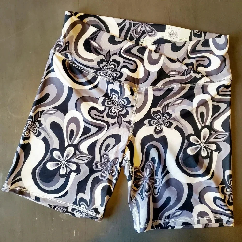 SO | Junior's Crossover Biker Shorts in Black Floral sz L